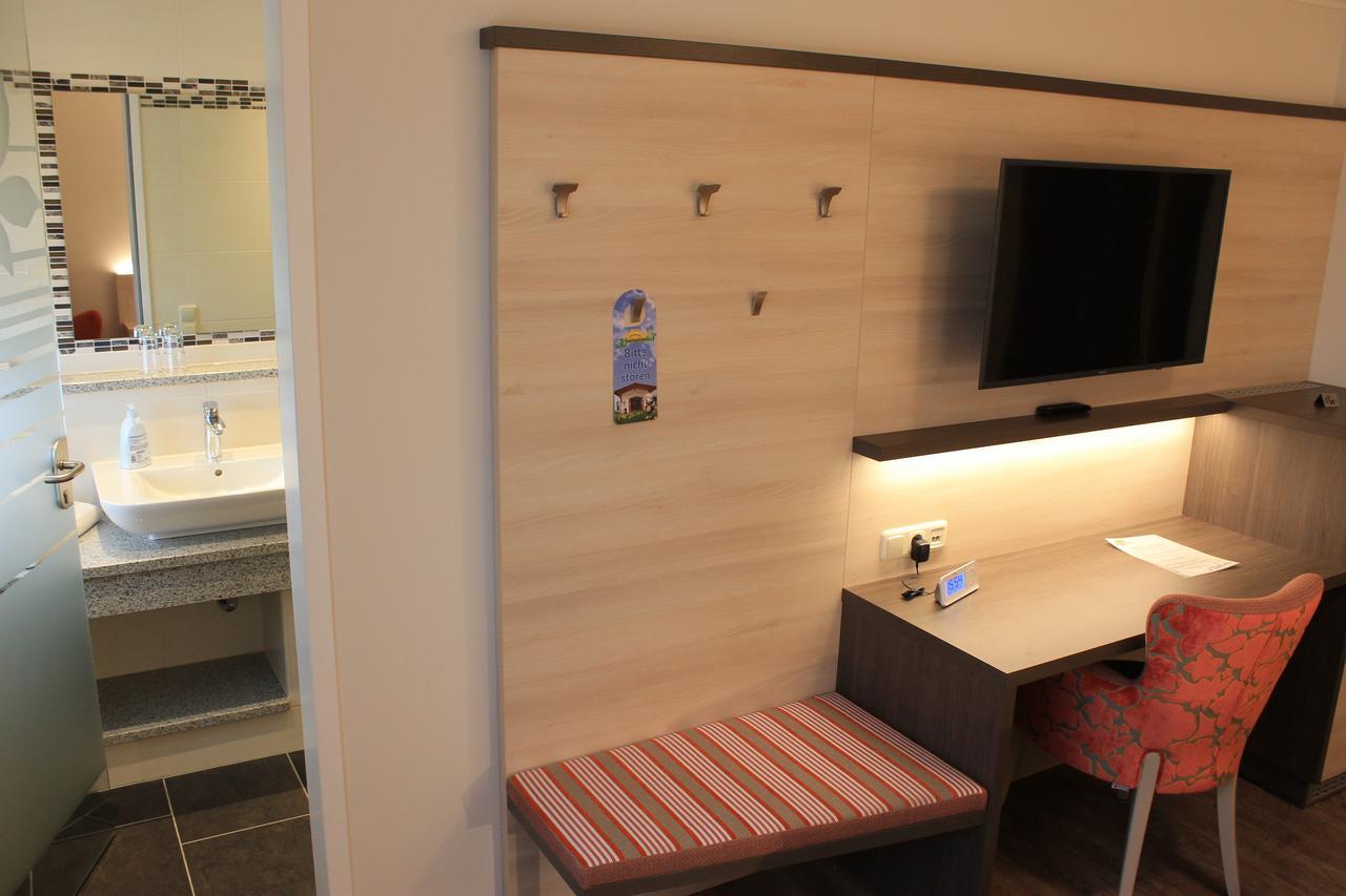 Landhotel Kastanienhof Georgenberg エクステリア 写真