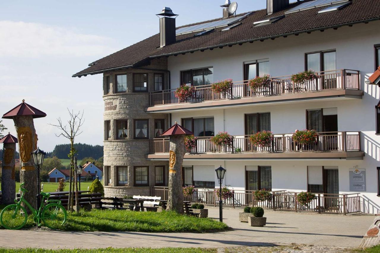 Landhotel Kastanienhof Georgenberg エクステリア 写真